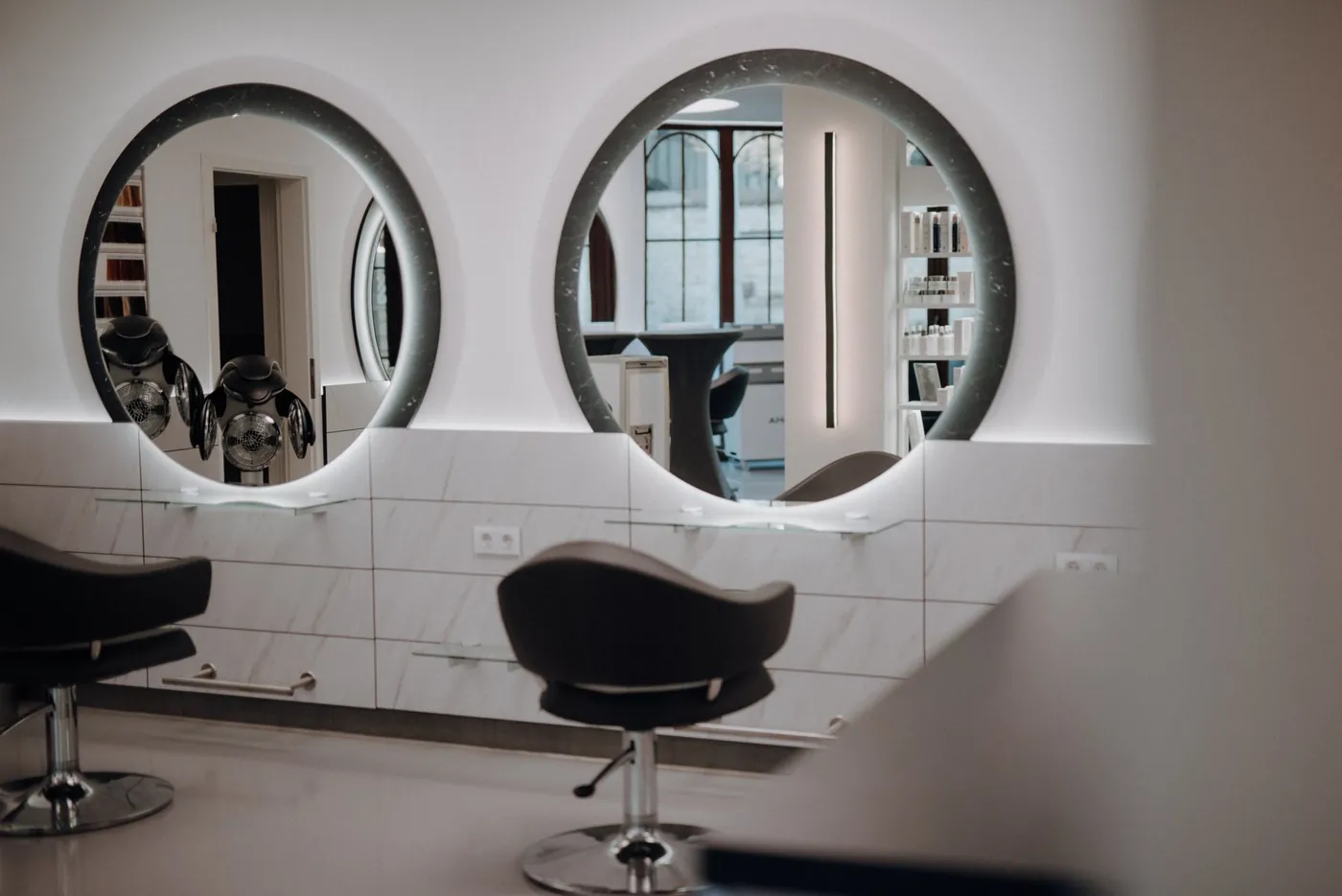 Arbeitsplatz im Salon Nauen